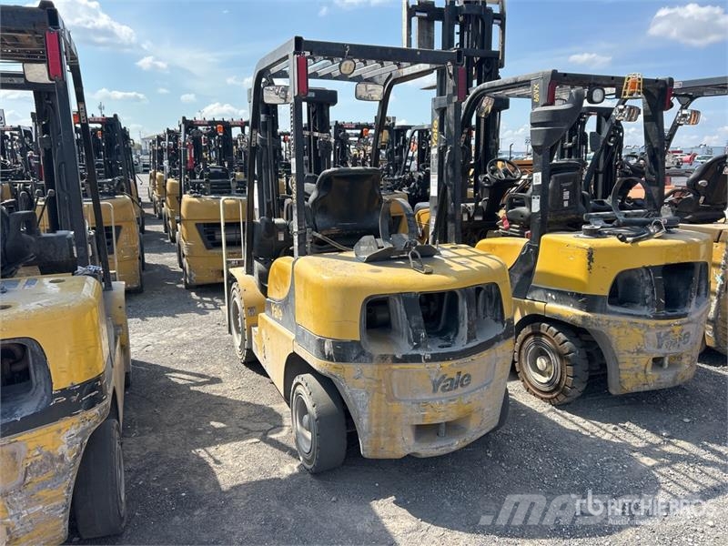 Yale GLP060MXNEA087 5700 lb Pneumatic Tire Forklift Viličari - ostalo