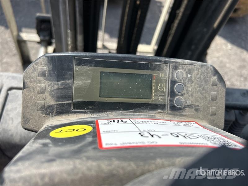 Yale GLP060MXNEA087 5700 lb Pneumatic Tire Forklift Viličari - ostalo