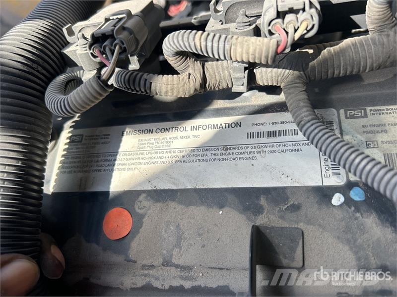 Yale GLP060MXNEA087 5700 lb Pneumatic Tire Forklift Viličari - ostalo