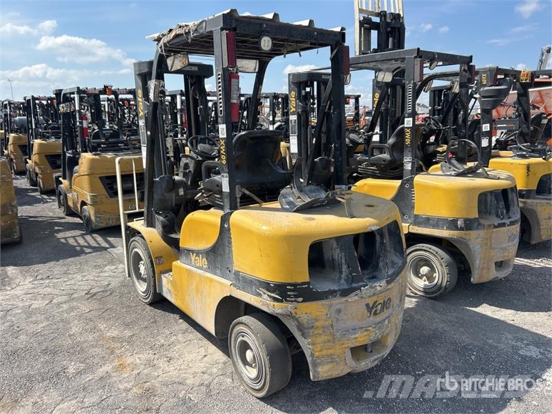 Yale GLP060MXNEA087 5700 lb Pneumatic Tire Forklift Viličari - ostalo
