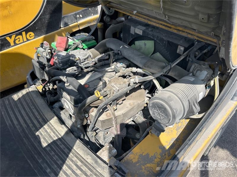 Yale GLP060MXNEA087 5700 lb Pneumatic Tire Forklift Viličari - ostalo