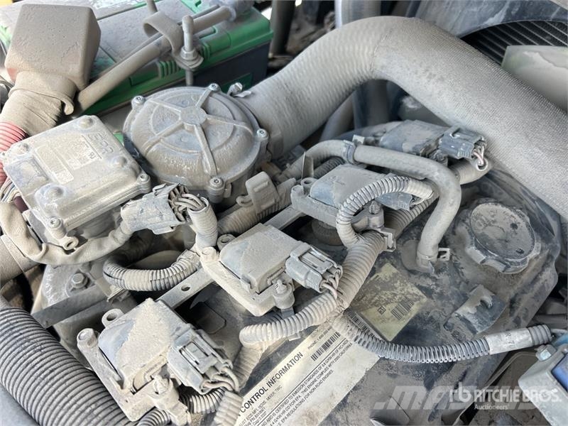 Yale GLP060MXNEA087 5700 lb Pneumatic Tire Forklift Viličari - ostalo