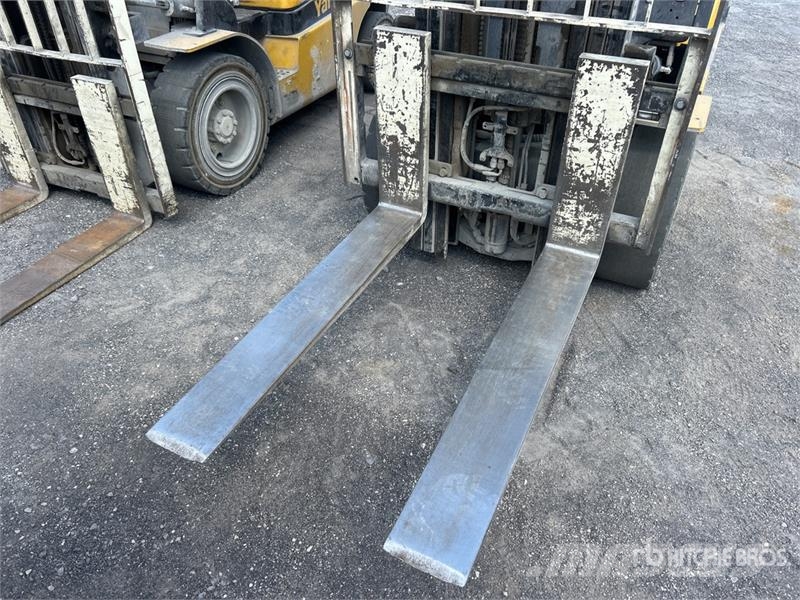 Yale GLP060MXNEA087 5700 lb Pneumatic Tire Forklift Viličari - ostalo