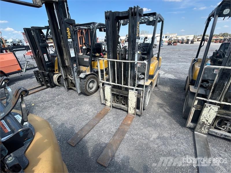 Yale GLP060MXNEA087 5700 lb Pneumatic Tire Forklift Viličari - ostalo