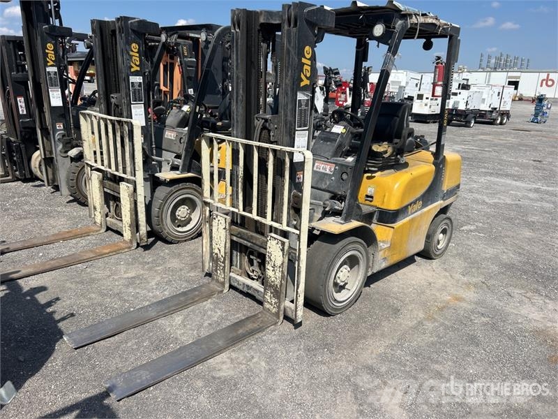 Yale GLP060MXNEA087 5700 lb Pneumatic Tire Forklift Viličari - ostalo
