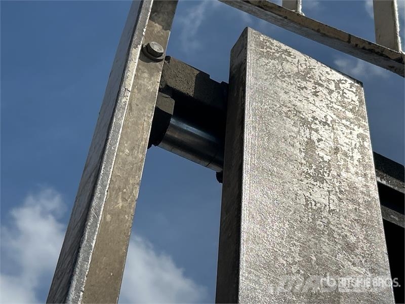 Yale GLP060VXNEAE087 5700 lb Pneumatic Tire Forklift Targoncák-Egyéb