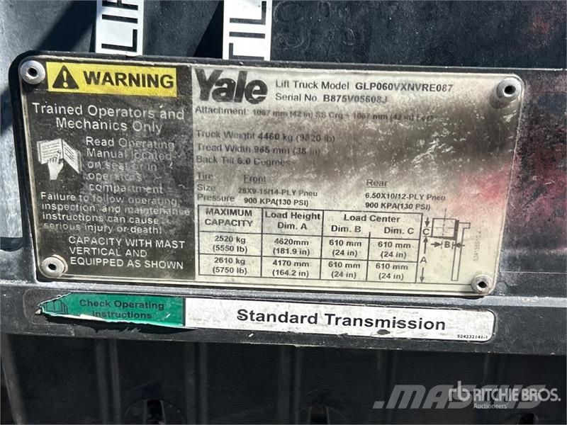 Yale GLP060VXNVRE087 5550 lb Pneumatic Tire Forklift フォークリフト - その他