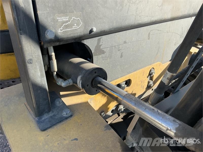Yale GP060MX 5700 lb Cushion Tire Forklift Viličari - ostalo