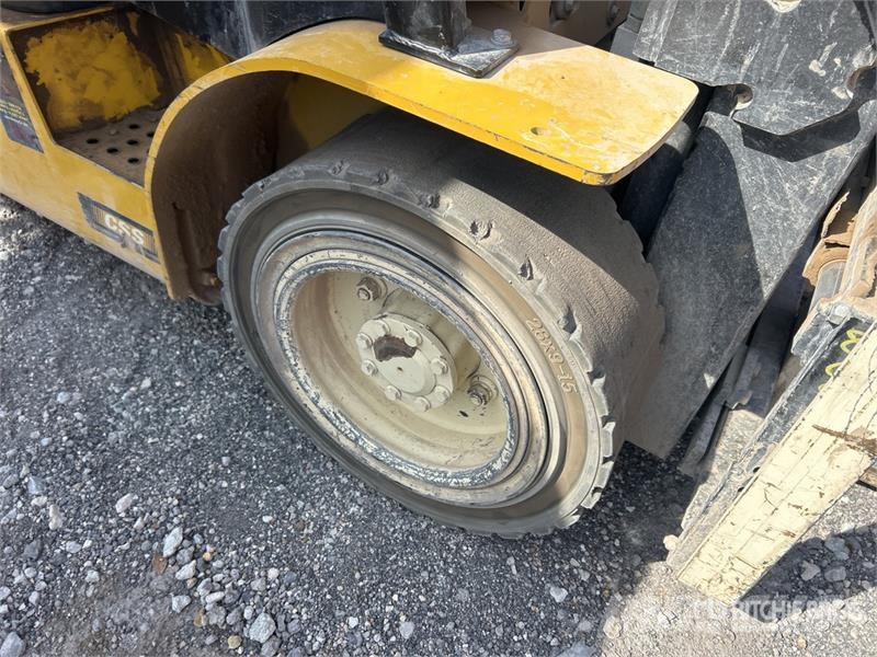 Yale GP060MX 5700 lb Pneumatic Tire Forklift Andere Gabelstapler