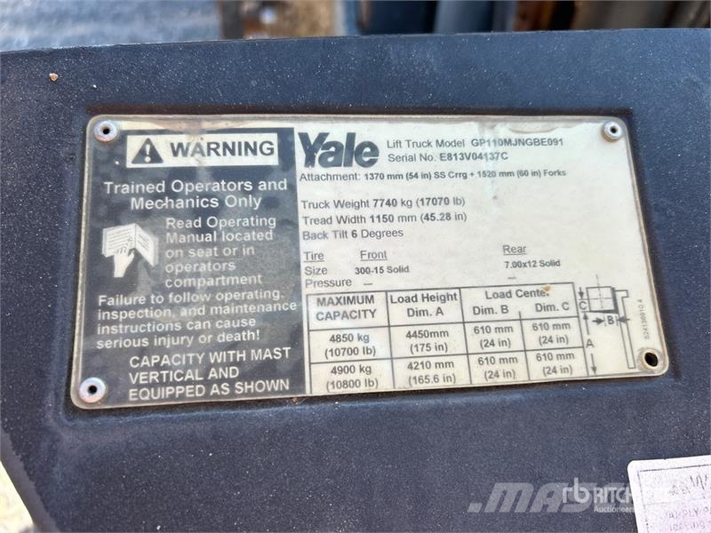 Yale GP110MJNGBE091 10800 lb Pneumatic Tire Forklift شاحنات ذات رافعات شوكية - أخرى