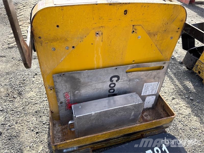 Yale MPB040-EN24T2736 Montacargas manual para paletas