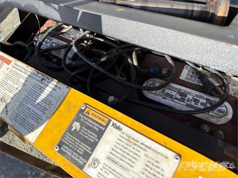 Yale MPB040-EN24T2736 Montacargas manual para paletas