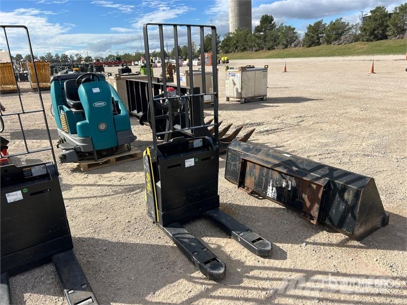 Yale MPB045VGN24T2634 4150 lb Electric Pallet Jack Ručni paletar