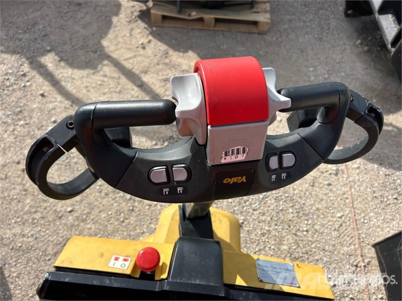 Yale MPB045VGN24T2634 4150 lb Electric Pallet Jack Ručni paletar