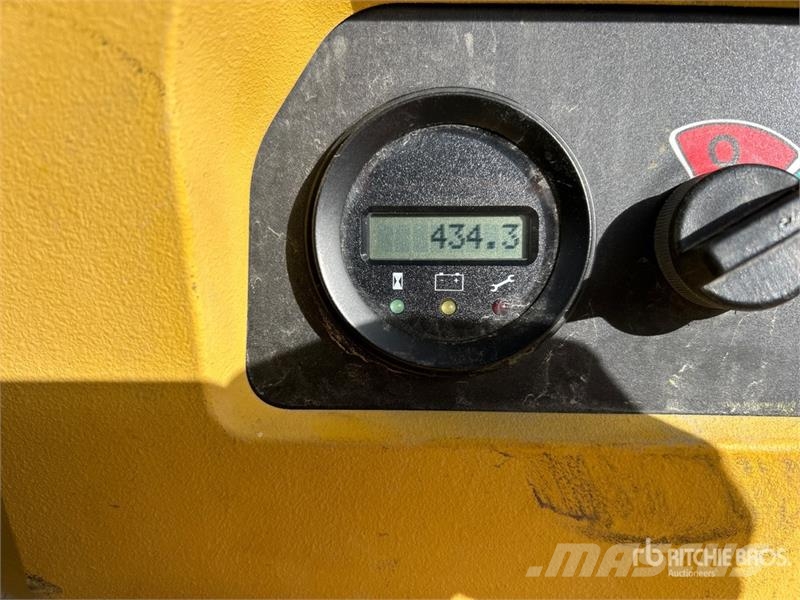 Yale MPB045VGN24T2634 4510 lb Electric Electric Pallet Ručni paletar
