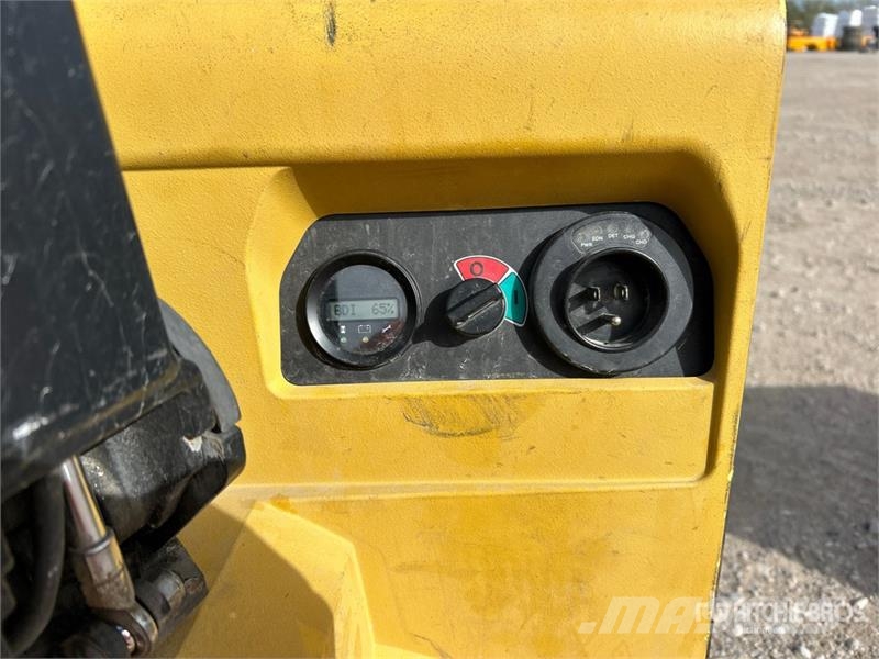 Yale MPB045VGN24T2634 4510 lb Electric Electric Pallet Ručni paletar