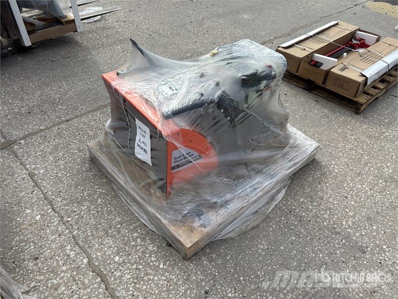  Yardforce 24 in Snow Blower (Unused) Lançadores de neve