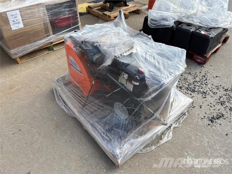 Yardforce 24 in Snow Blower (Unused) Lançadores de neve