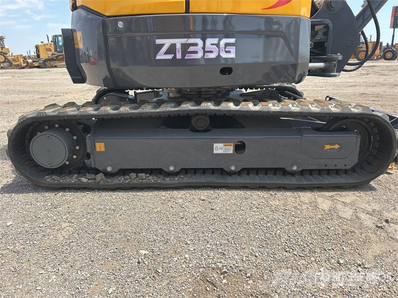 ZT 35G Mini Excavator (Unused) Mini kotrók < 7t