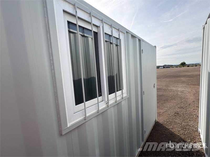 10 ft Multi-Door Open-Sided 11 ft Storage Containe Contenedores de almacenamiento