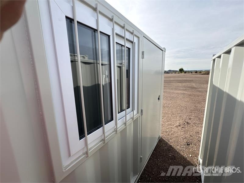 10 ft Multi-Door Open-Sided Storage Container (Unu Contenedores de almacenamiento