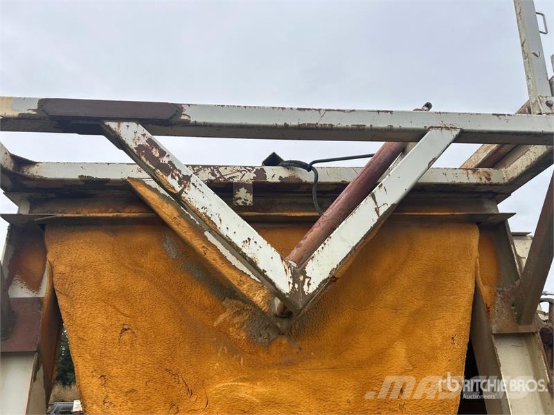  10 ft x 16 ft Aggregate Feeder 其他