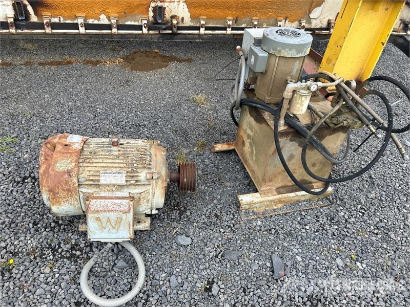  10 ft x 16 ft Aggregate Feeder 其他