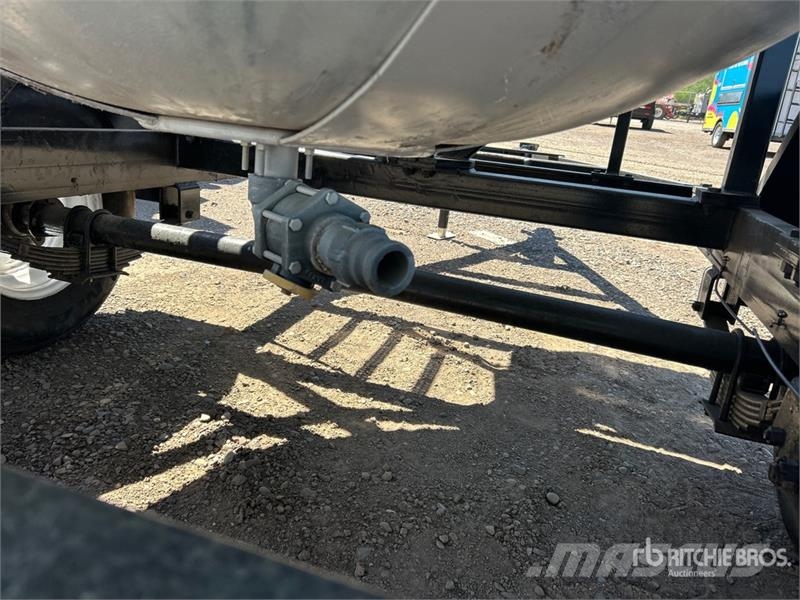 1000 gal T/A Tanker Trailer 罐體拖車
