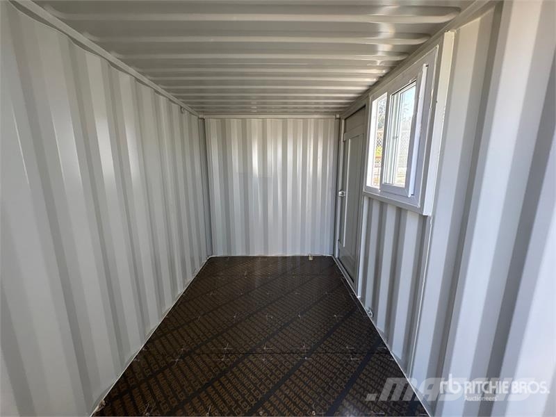 11 ft Storage Container Varastokontit