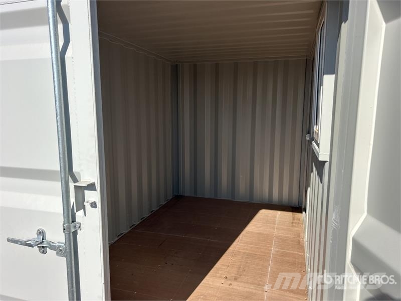 11 ft Storage Container (Unused) Contenedores de almacenamiento