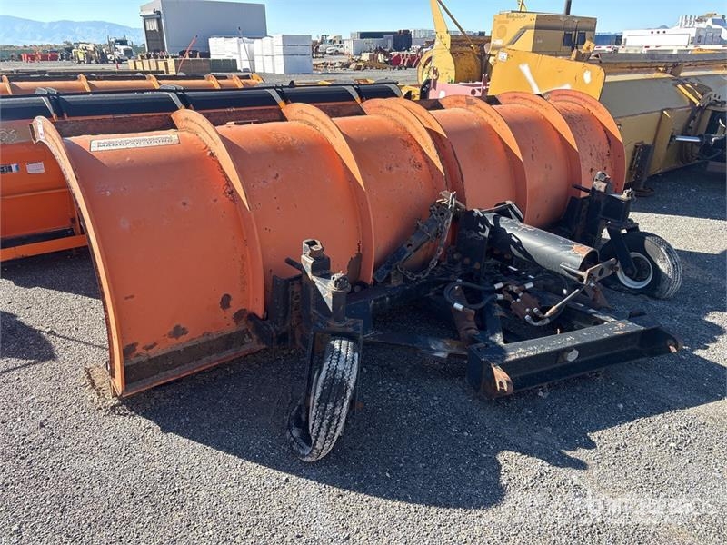  12 ft Hydraulic Reversing Snow Plow 刮雪板和犁