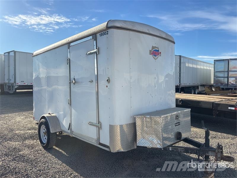12 ft S/A Enclosed Trailer Furgons