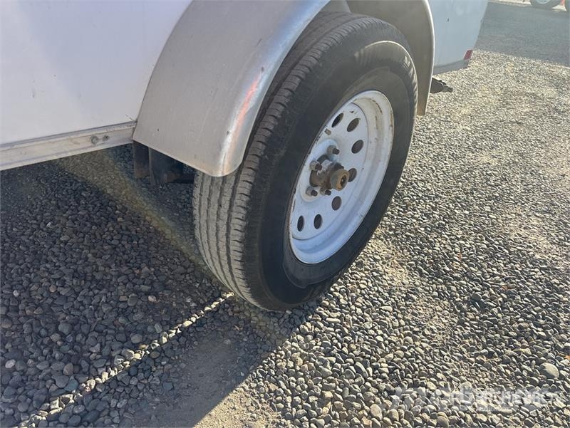 12 ft S/A Enclosed Trailer Furgons