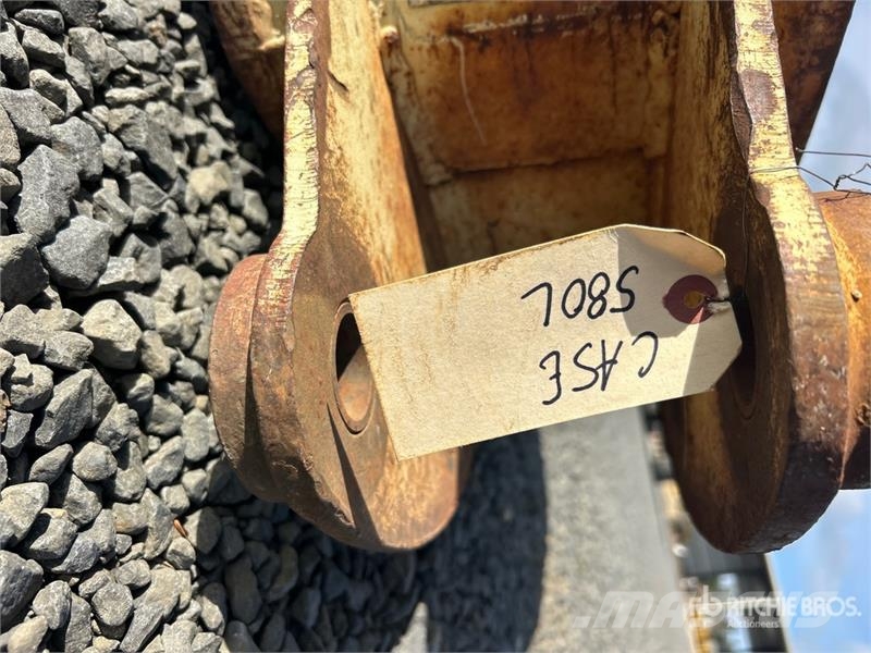  12 in Digging Backhoe Rear Bucket - Fits Case 580L Žlice