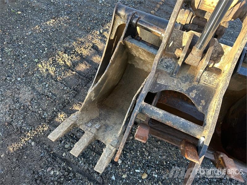 12 in Digging Bucket - Fits Cat 305E2CR Baldes