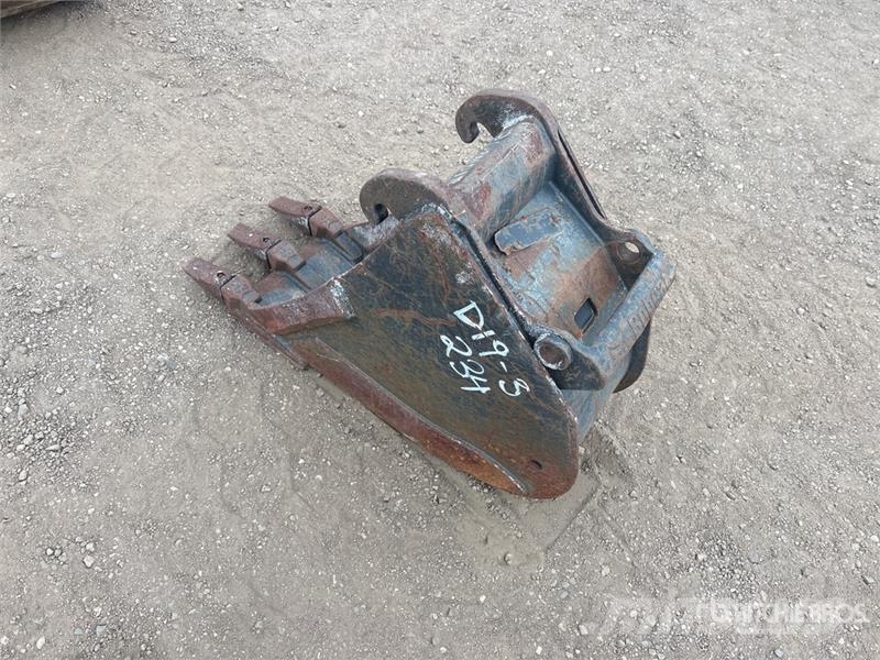  12 in Excavator Bucket バケット