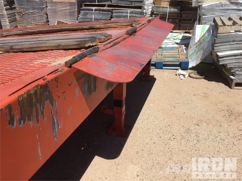12000 lb 25 ft x 10 ft lb. Capacity Loading Ramp Ostale poljoprivredne mašine