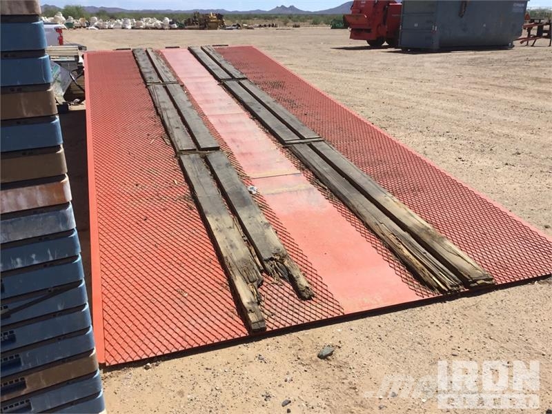 12000 lb 25 ft x 10 ft lb. Capacity Loading Ramp Ostale poljoprivredne mašine