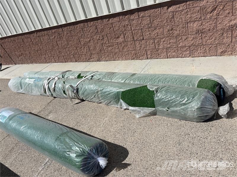 13.2 ft x 49.2 ft Artificial Grass Turf (Unused) Pacēlāji, vinčas un materiālu lifti