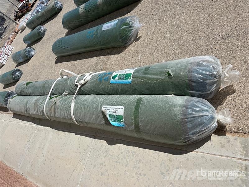 13.2 ft x 49.2 ft Artificial Grass Turf (Unused) Pacēlāji, vinčas un materiālu lifti