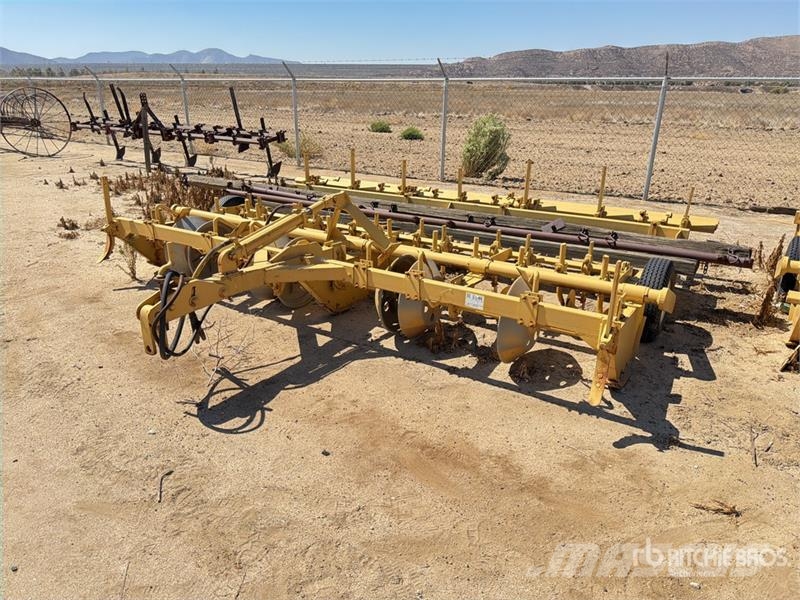 13 ft Row Maker Сільгосптехніка - Інші