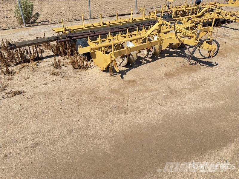 13 ft Row Maker Сільгосптехніка - Інші