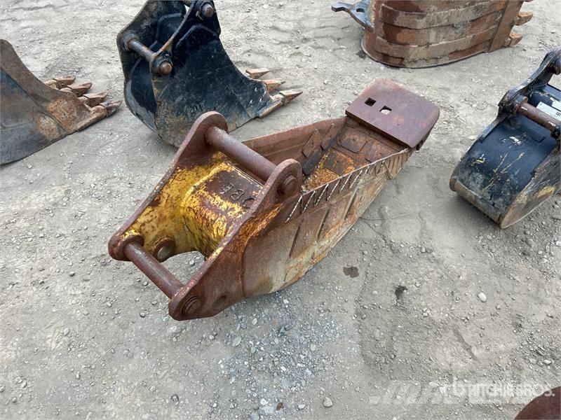 13 in Cleanup Excavator Bucket Ковши