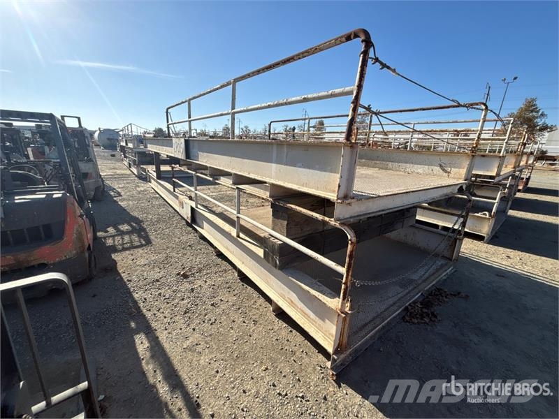  131 ft 2 in x 121 in Landing Platform Sonstige Baumaschinen
