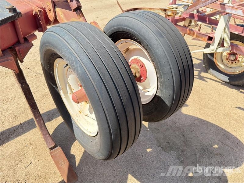 14 ft 7 Shank Ripper Other tillage machines and accessories