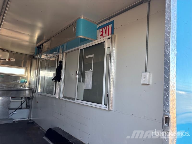  16 ft T/A Food Concession Trailer Otros remolques