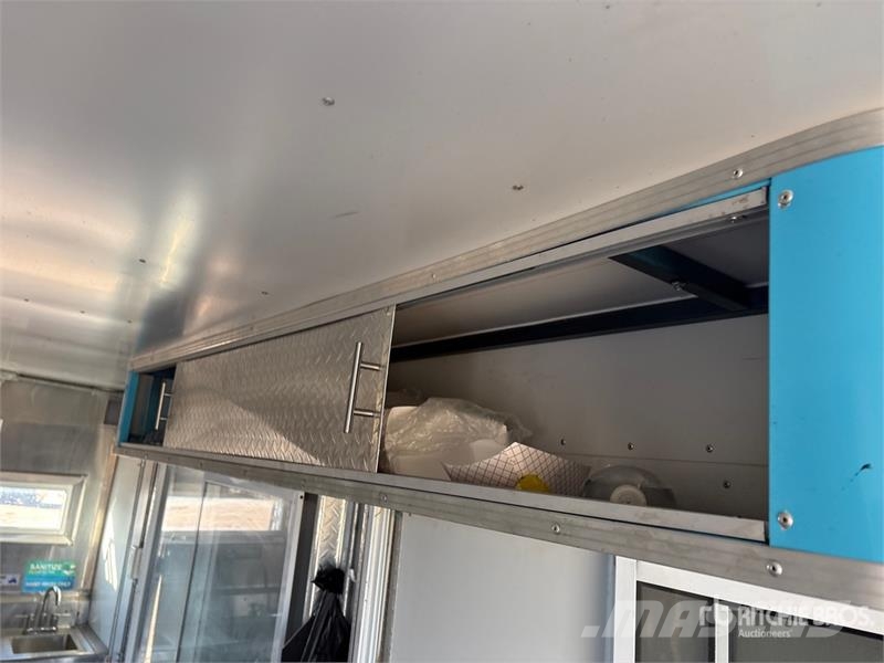  16 ft T/A Food Concession Trailer Otros remolques