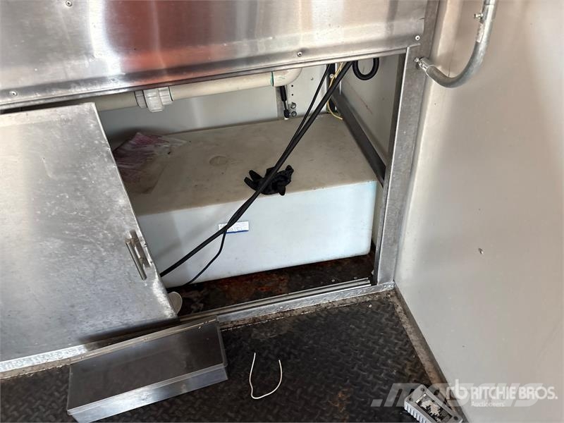  16 ft T/A Food Concession Trailer Otros remolques