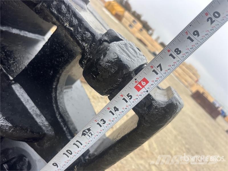  16 in Demolition Pulverizer Trituradoras