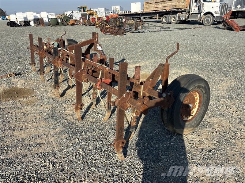 176 in 3-Point Fertilizer Bar 其他農業機械
